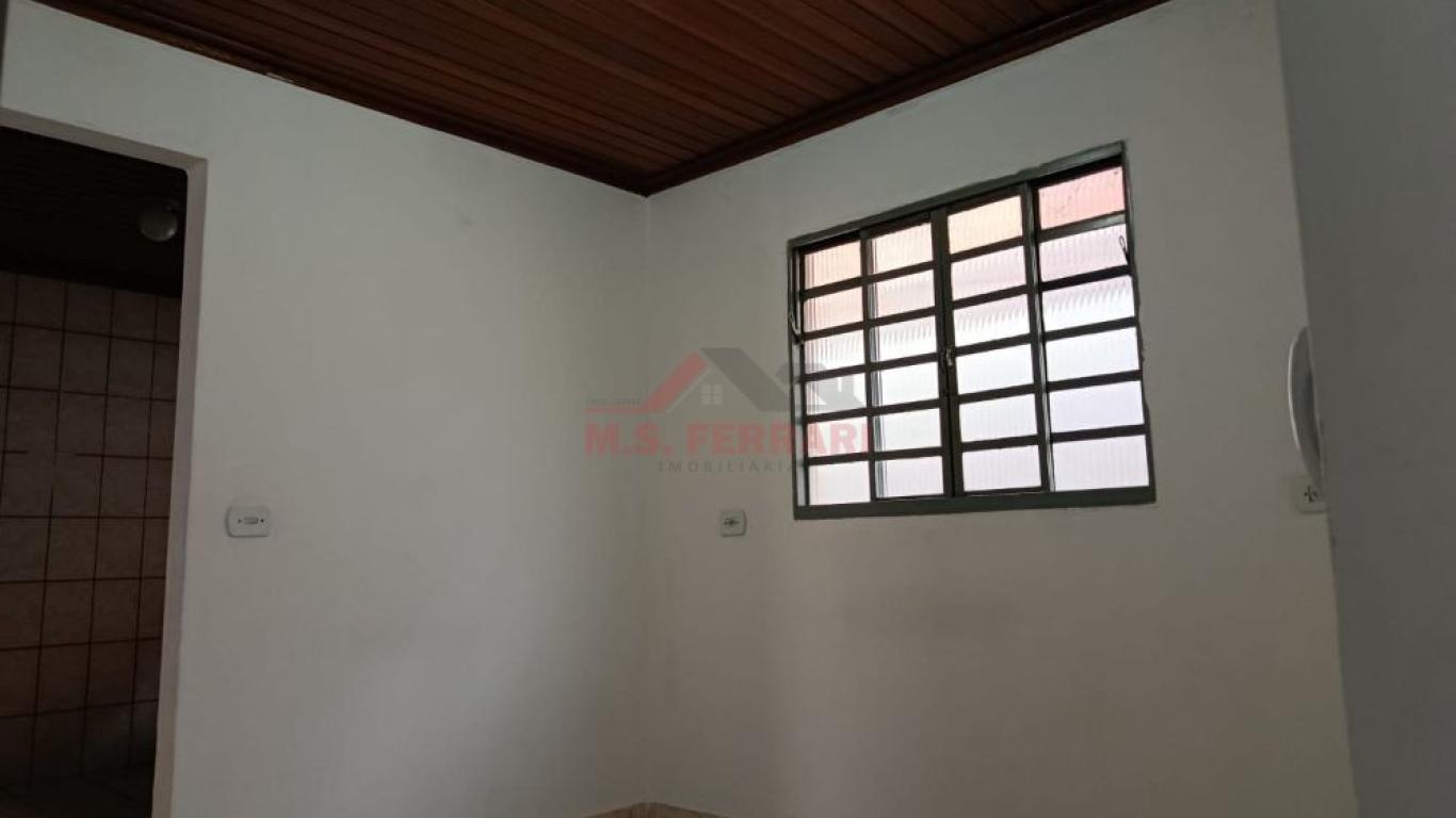 CASA NA Vila dos Comerciários em Assis