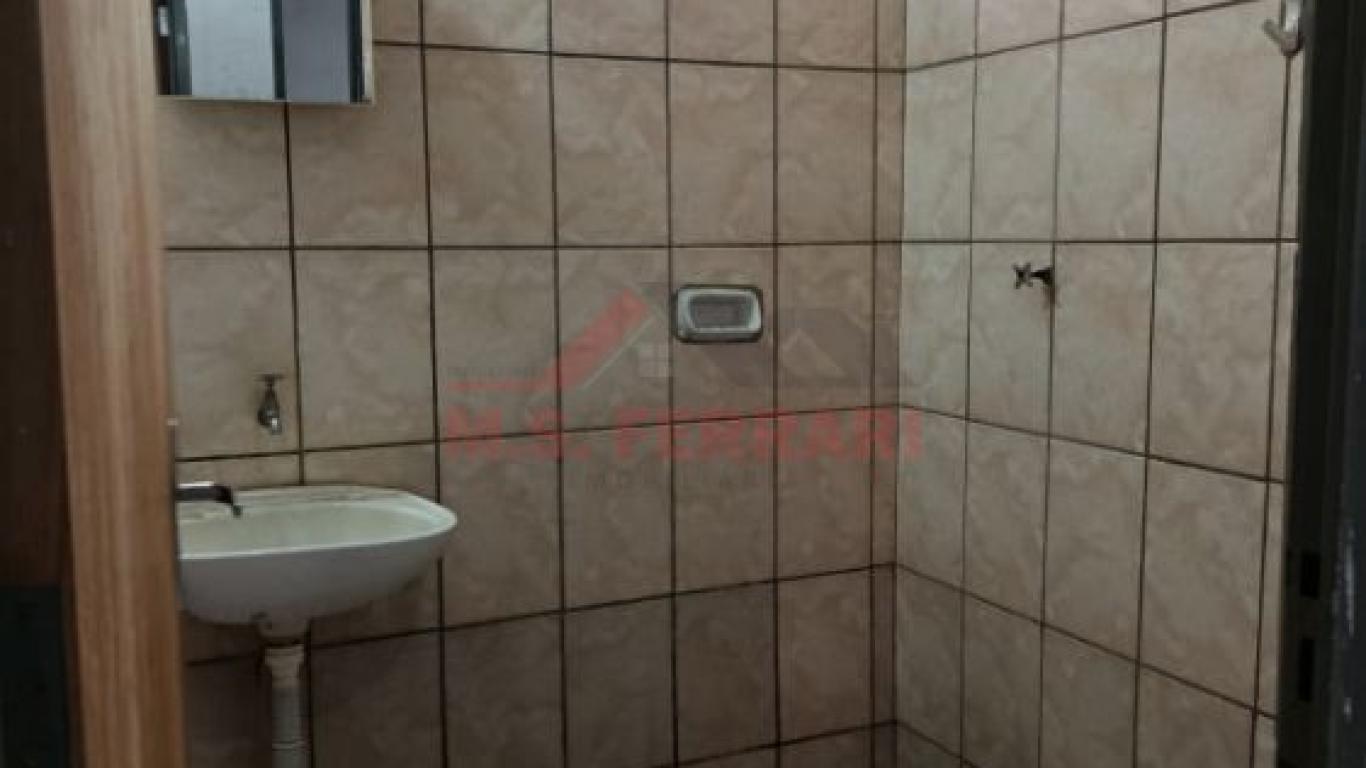 CASA NA Vila dos Comerciários em Assis
