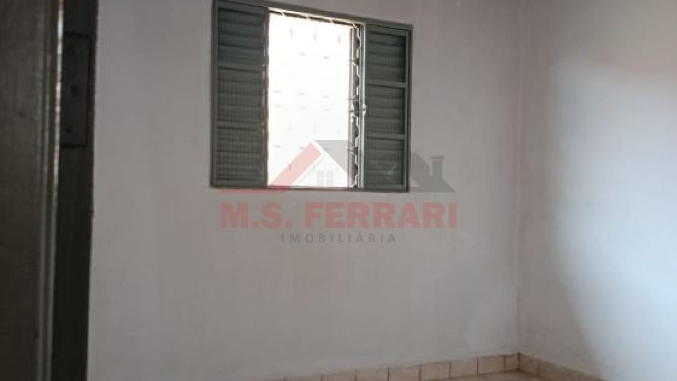 CASA NA Vila dos Comerciários em Assis