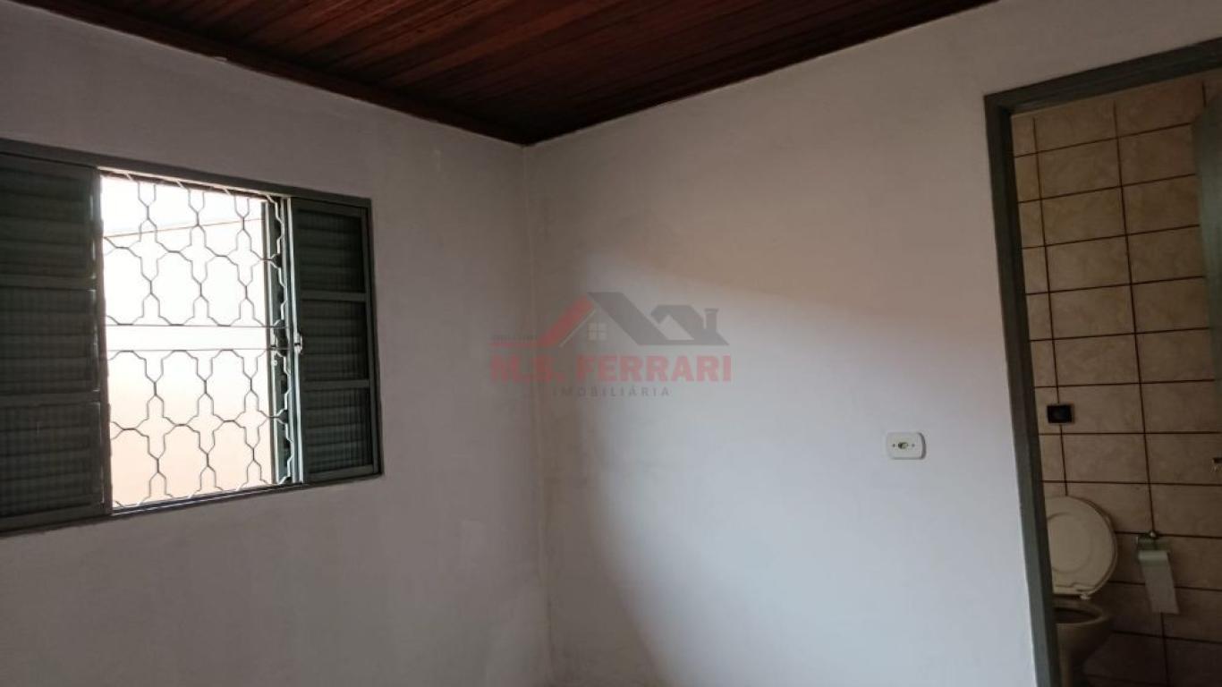 CASA NA Vila dos Comerciários em Assis