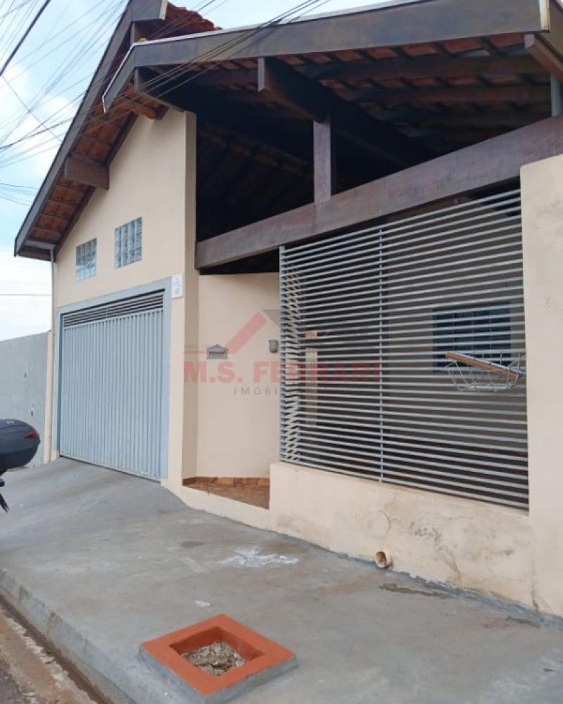 CASA NA Vila dos Comerciários em Assis