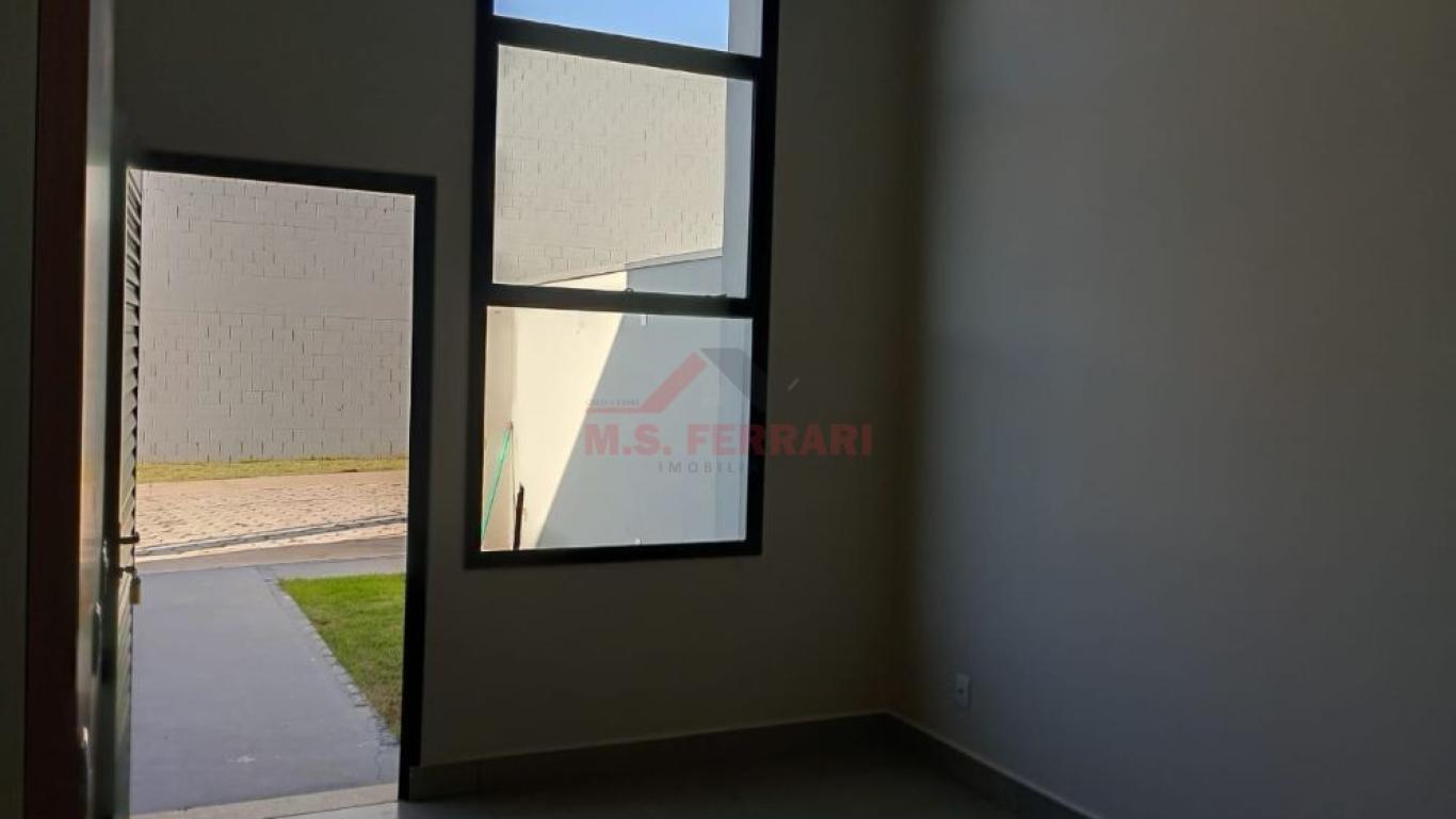 CASA NA Vila Tênis Clube em Assis