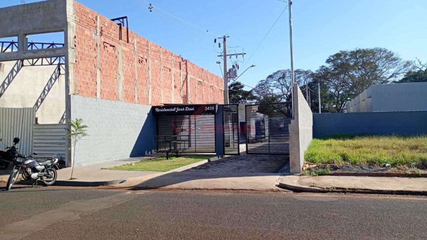 CASA NA Vila Tênis Clube em Assis