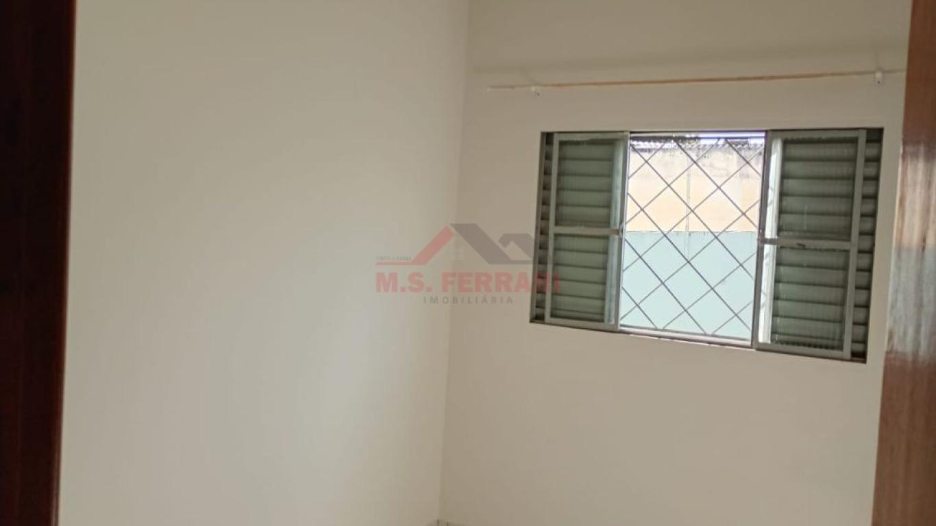 CASA NA Vila Operária em Assis