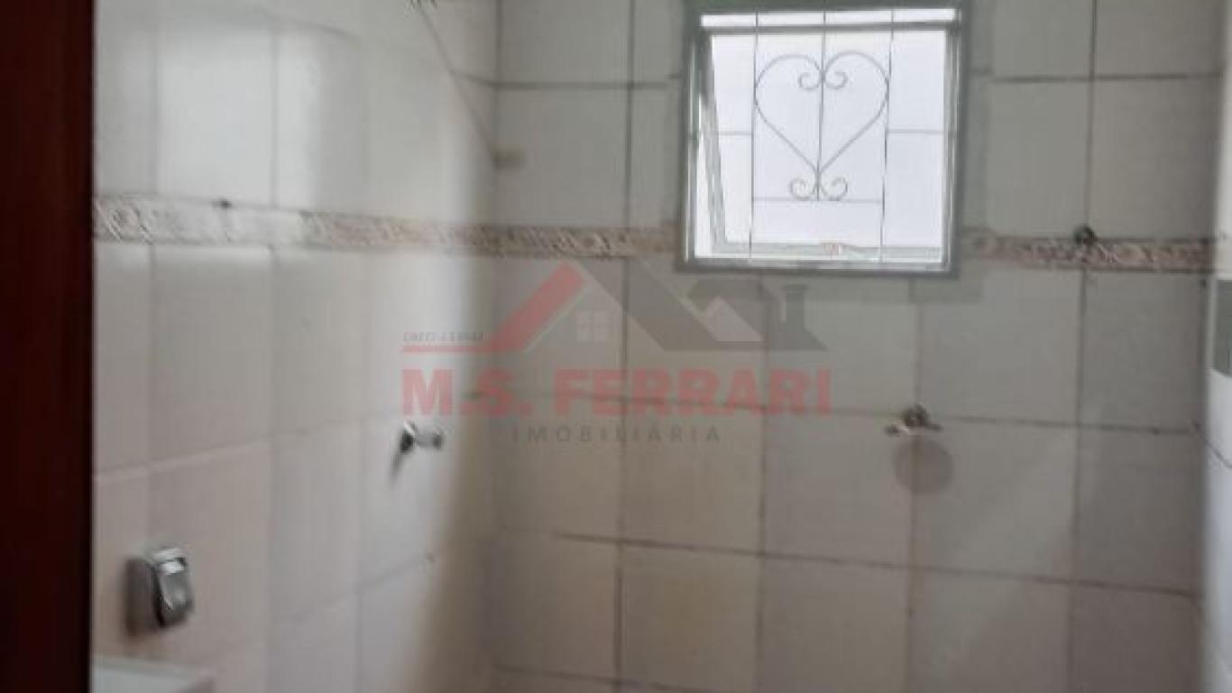 CASA NA Vila Operária em Assis