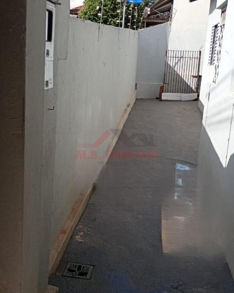 CASA NA Vila Operária em Assis