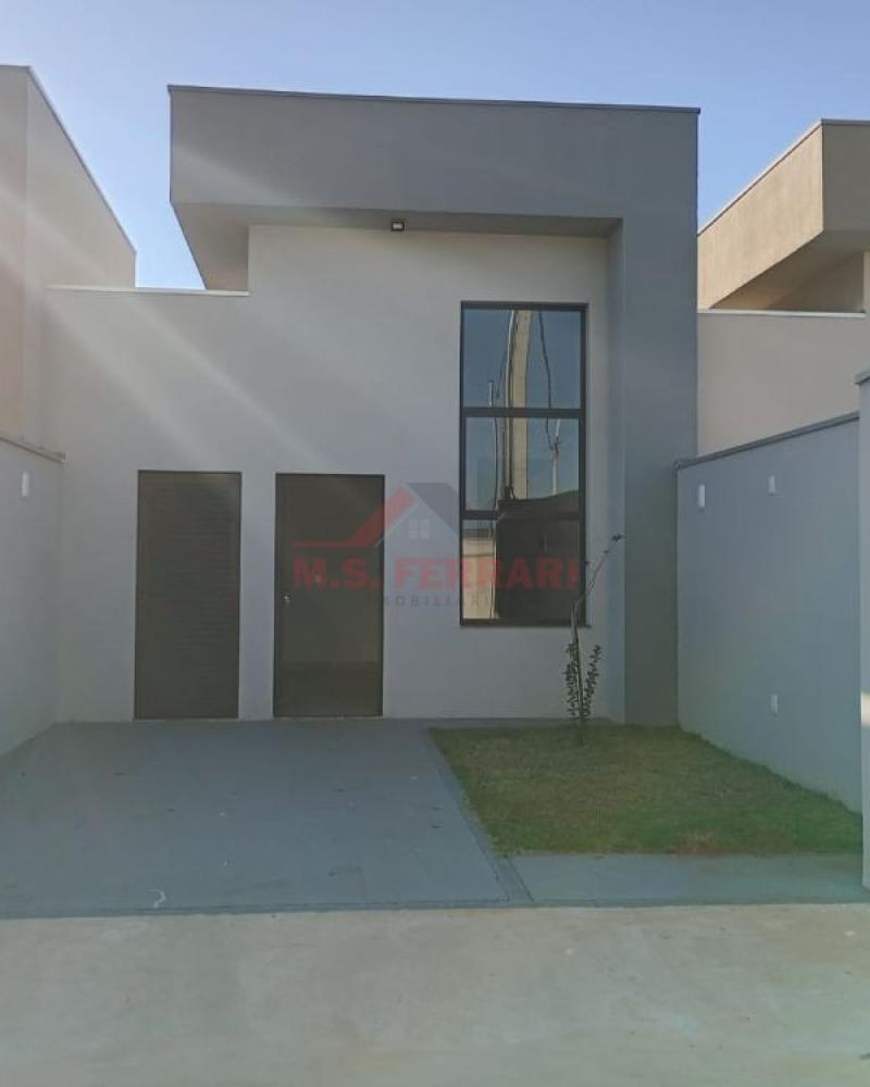CASA NA Vila Tênis Clube em Assis
