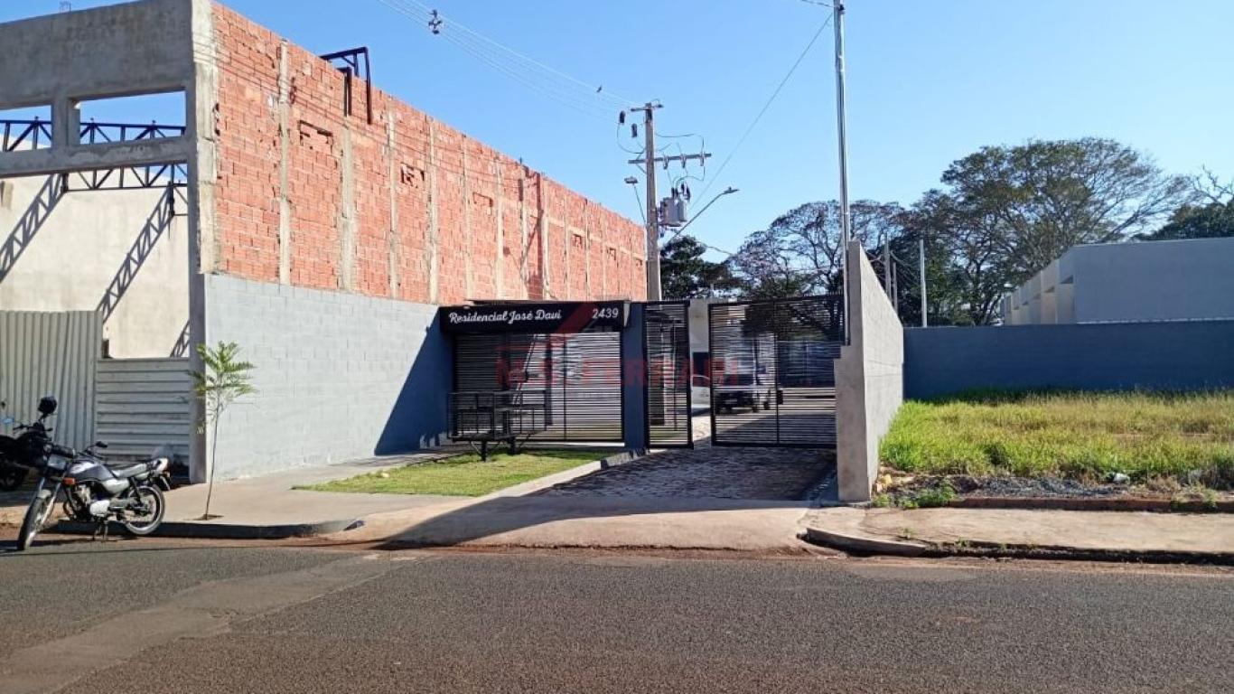 CASA NA Vila Tênis Clube em Assis