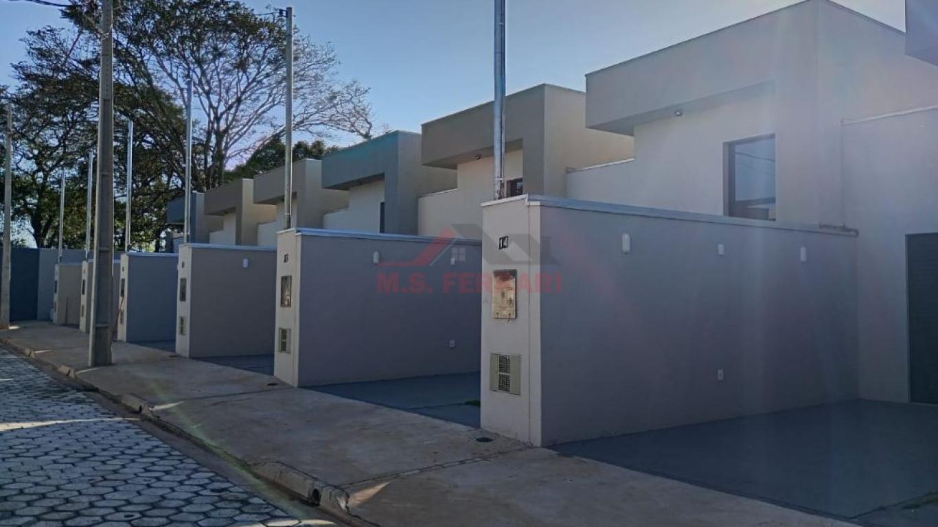 CASA NA Vila Tênis Clube em Assis