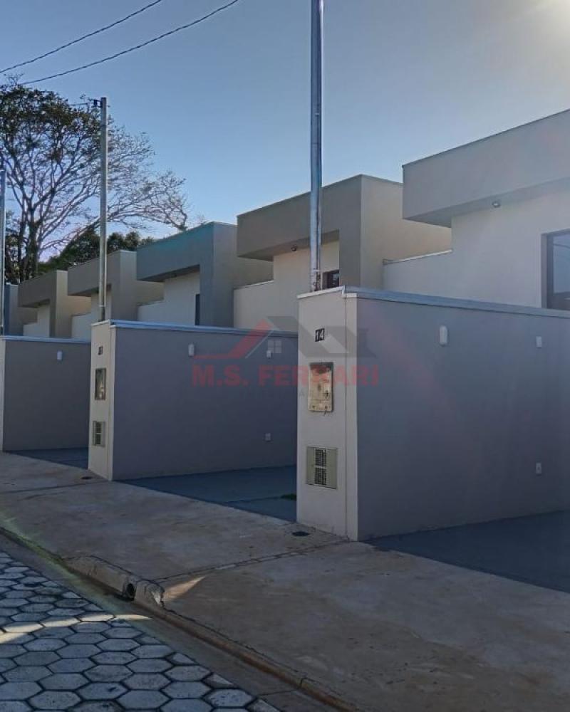 CASA NA Vila Tênis Clube em Assis