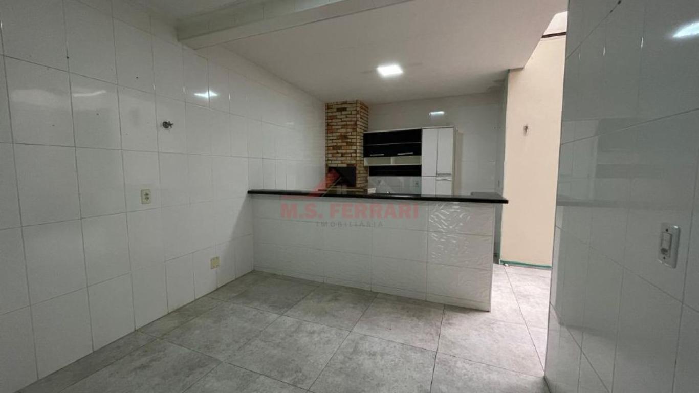 CASA NA Vila Operária em Assis