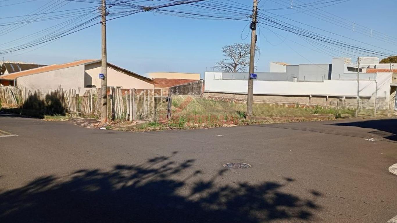 TERRENO NA VILA TENIS CLUBE em Assis