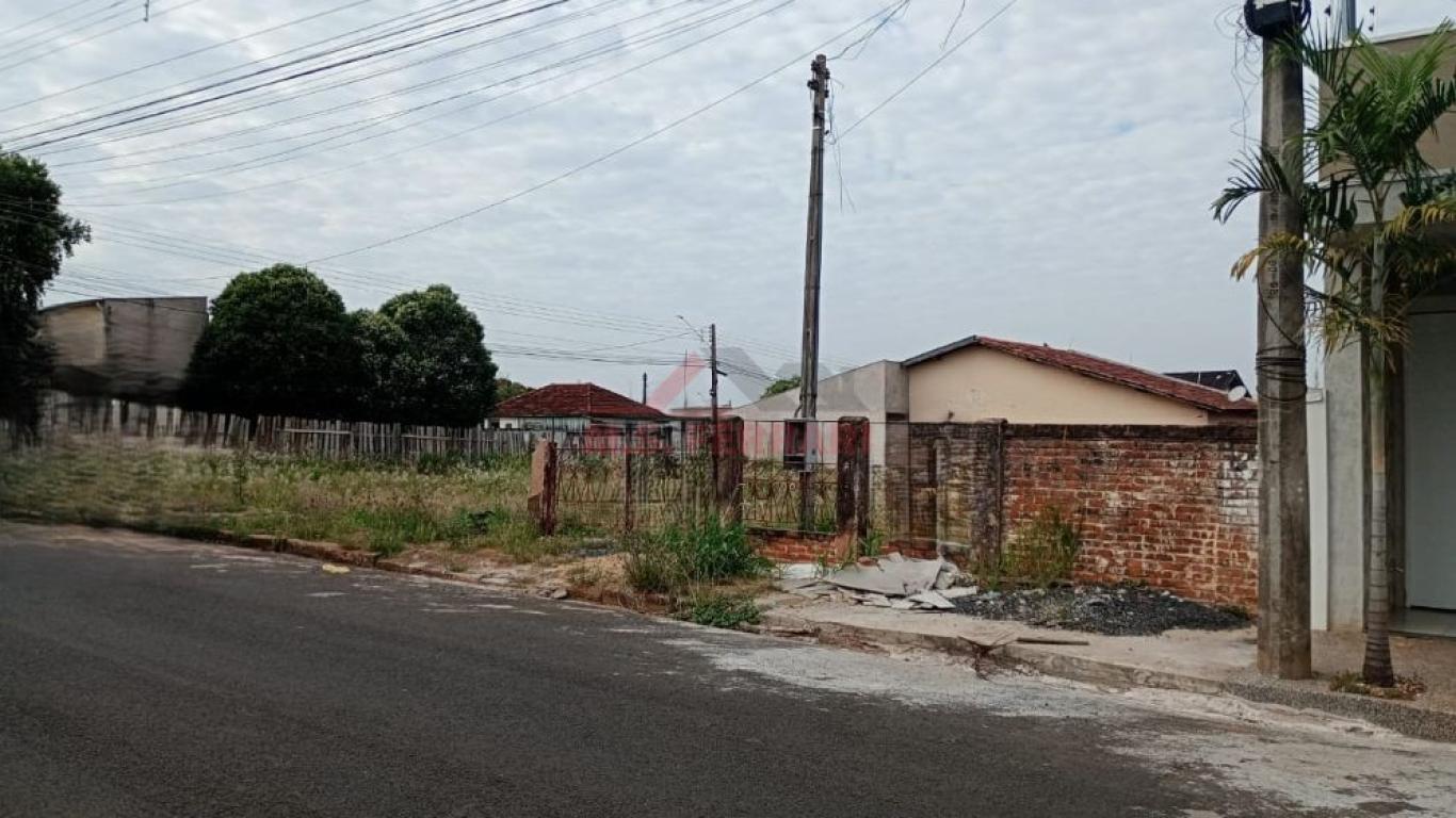 TERRENO NA VILA TENIS CLUBE em Assis