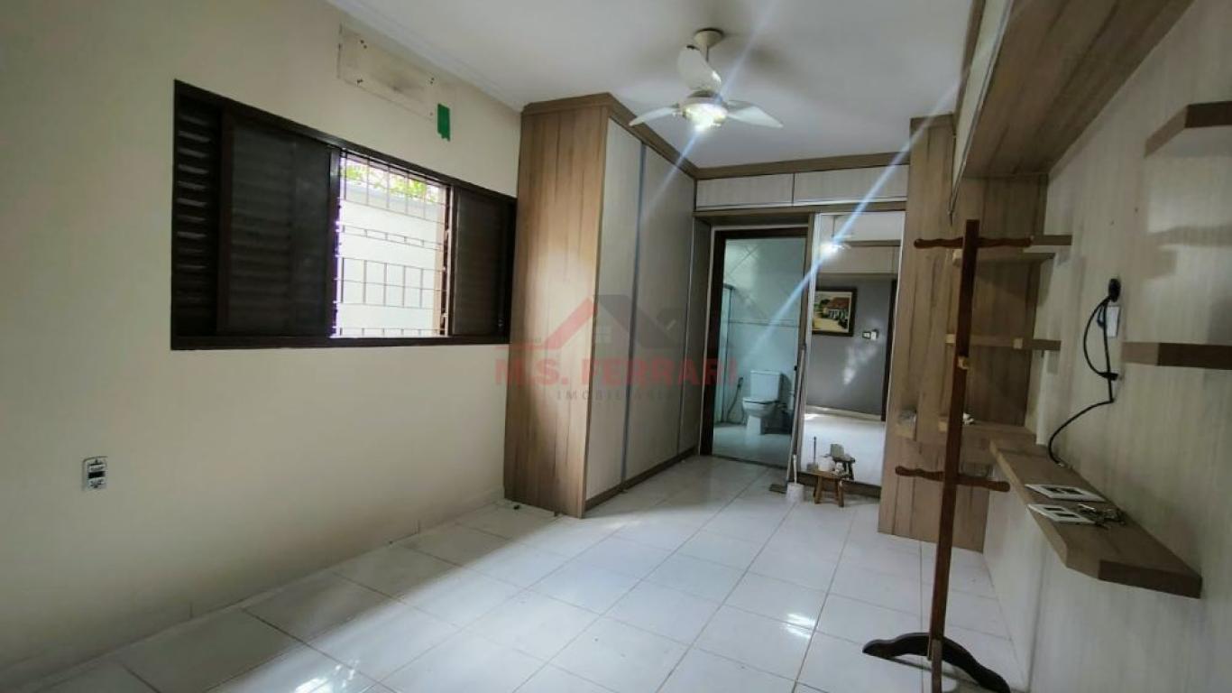 CASA NO Jardim Paulista em Assis