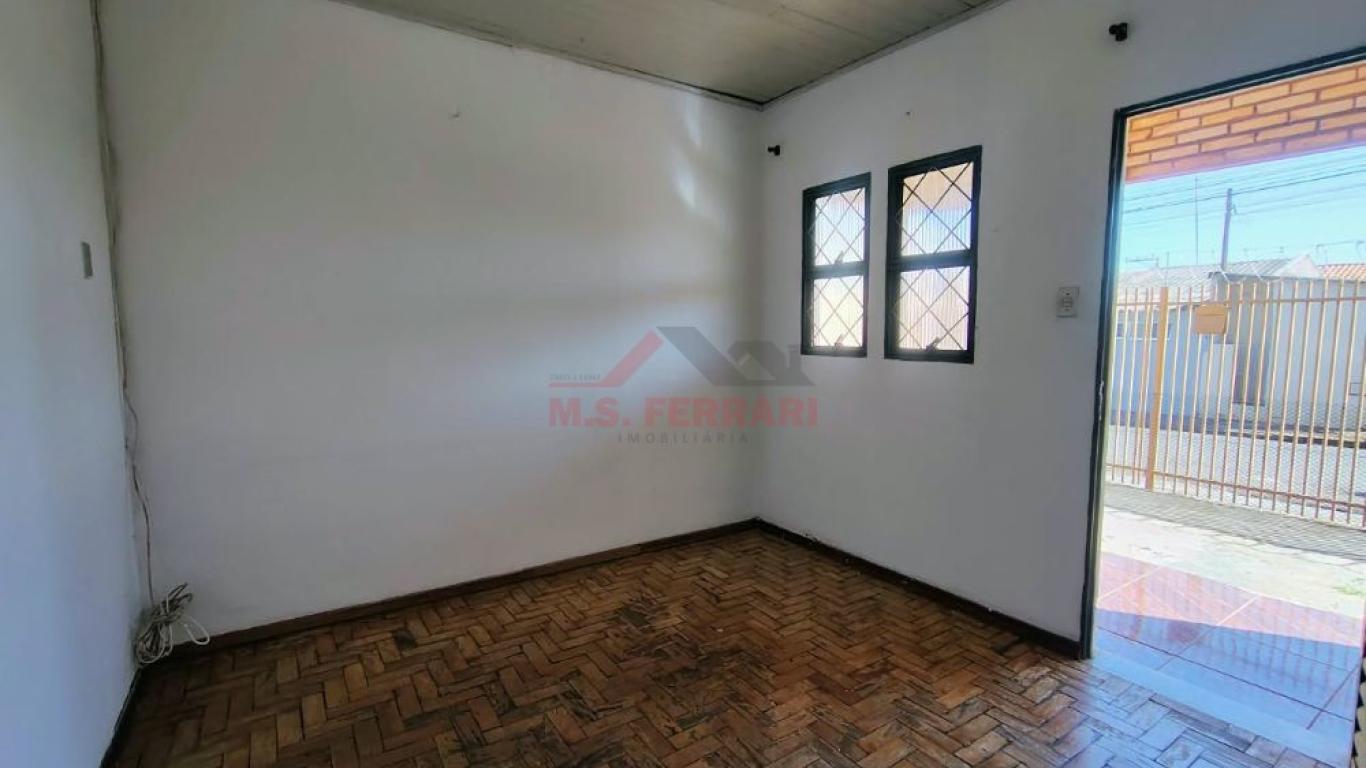 CASA NA Vila Operária em Assis