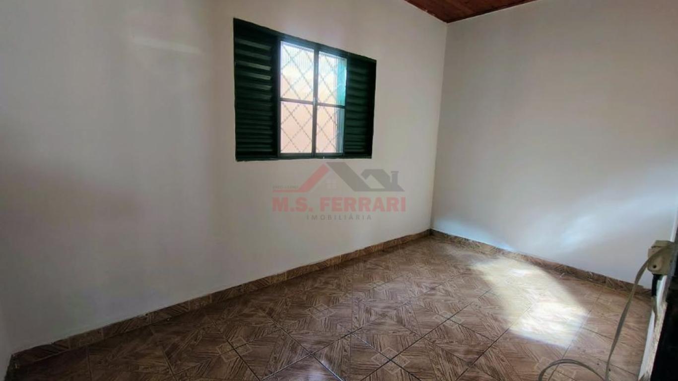 CASA NA Vila Operária em Assis