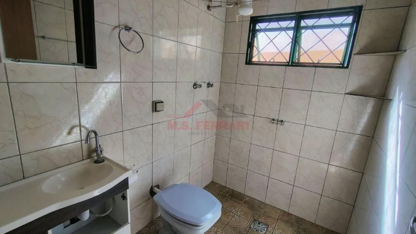 CASA NA Vila Operária em Assis