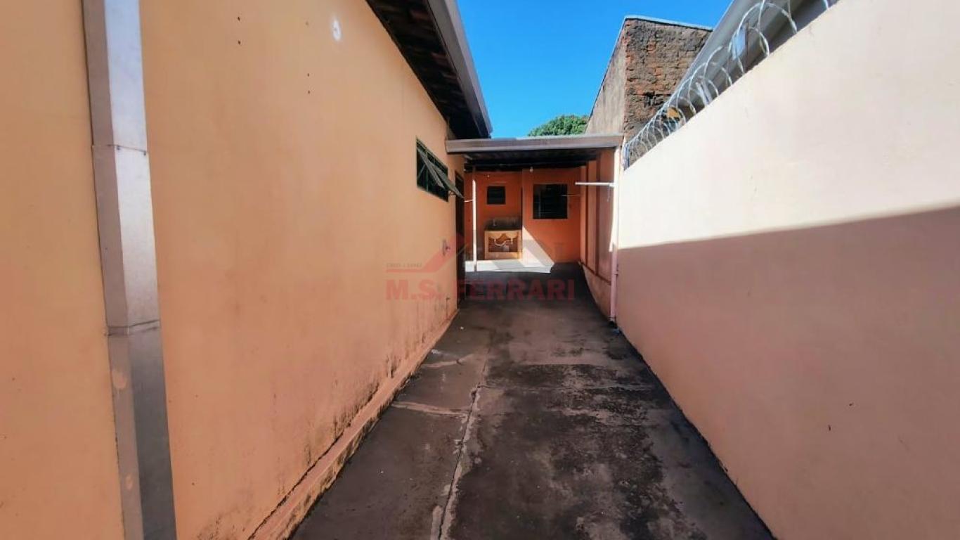 CASA NA Vila Operária em Assis