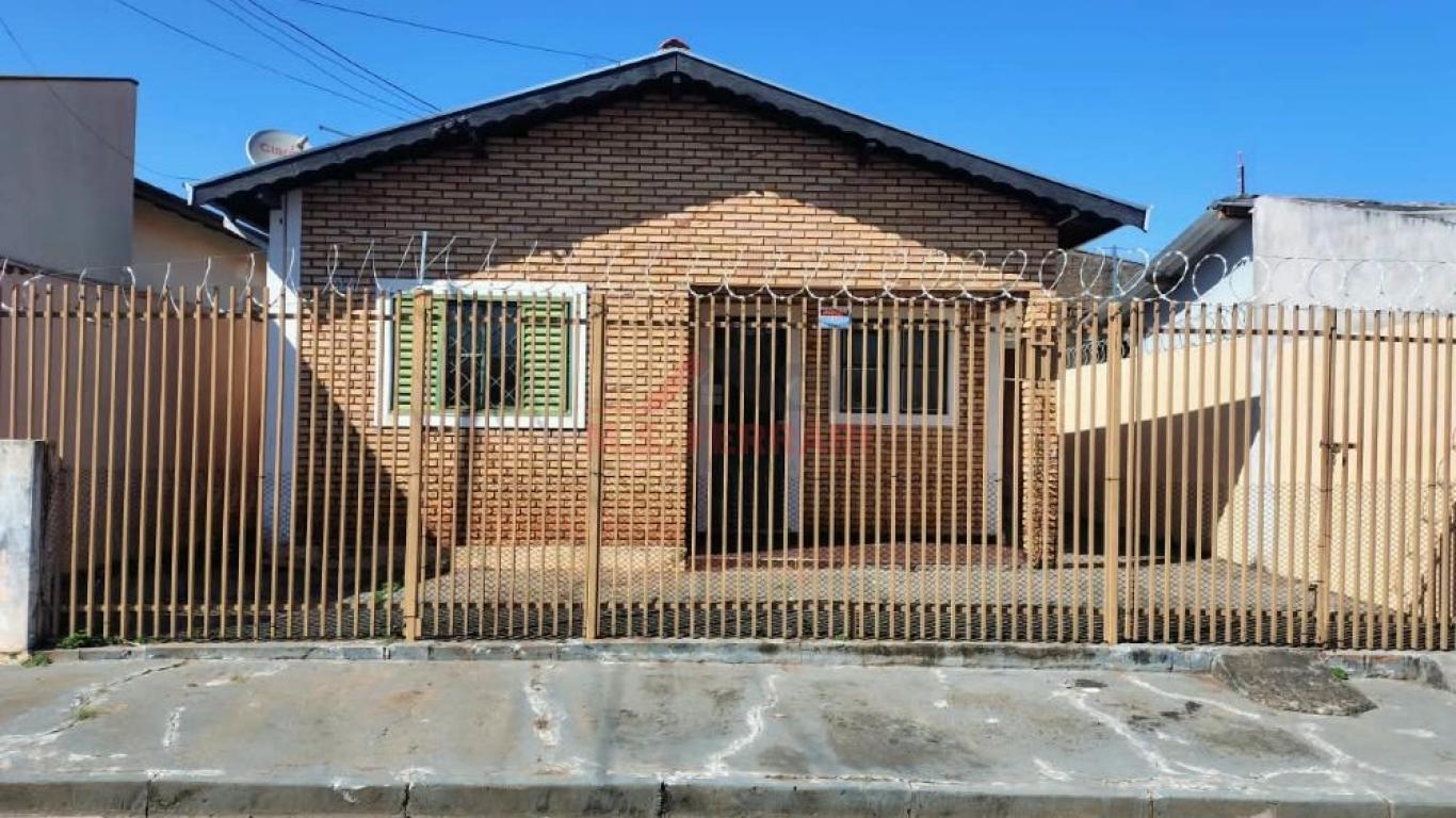 CASA NA Vila Operária em Assis