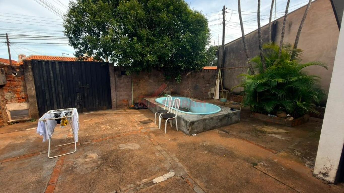 CASA NA Conjunto Habitacional Nelson Marcondes em Assis