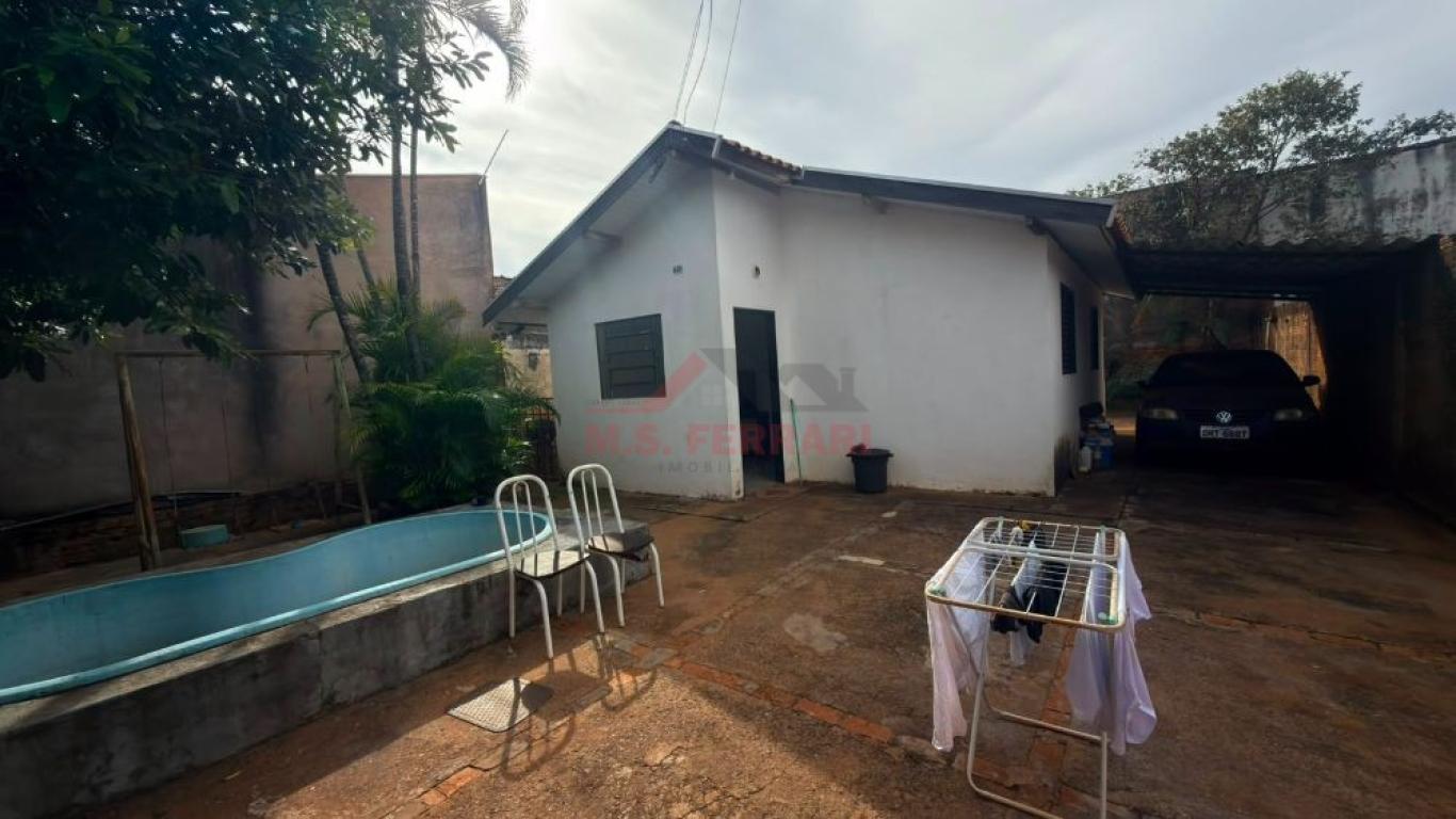 CASA NA Conjunto Habitacional Nelson Marcondes em Assis