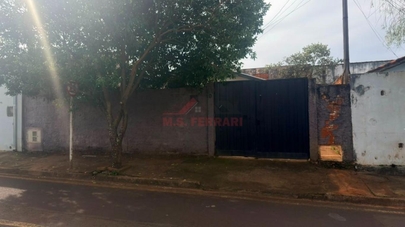 CASA NA Conjunto Habitacional Nelson Marcondes em Assis