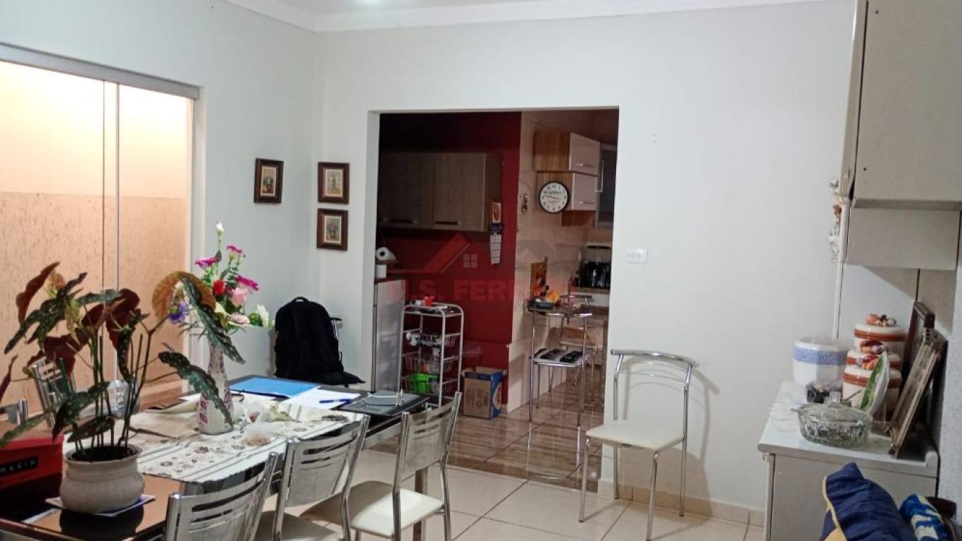 CASA NA Vila Operária em Assis
