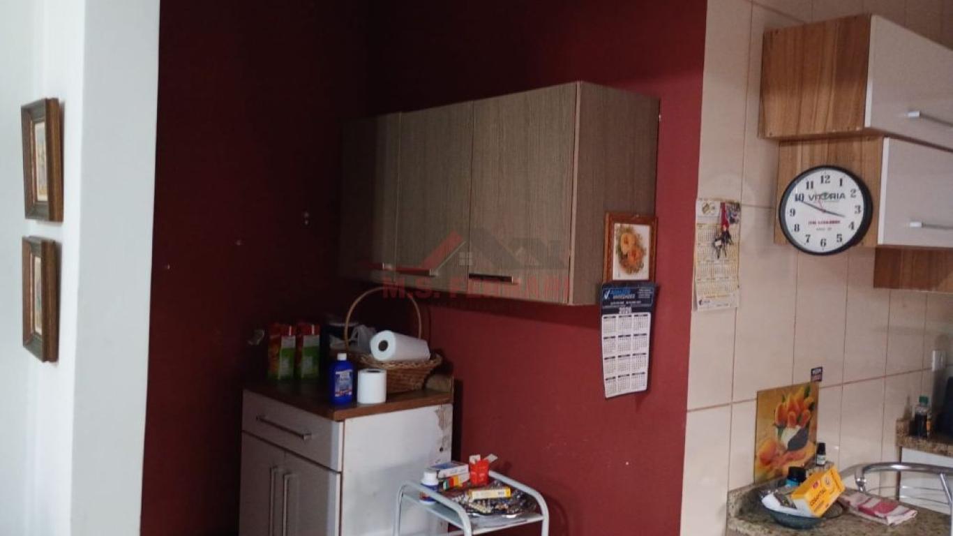 CASA NA Vila Operária em Assis