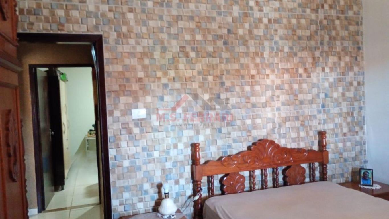 CASA NA Vila Operária em Assis