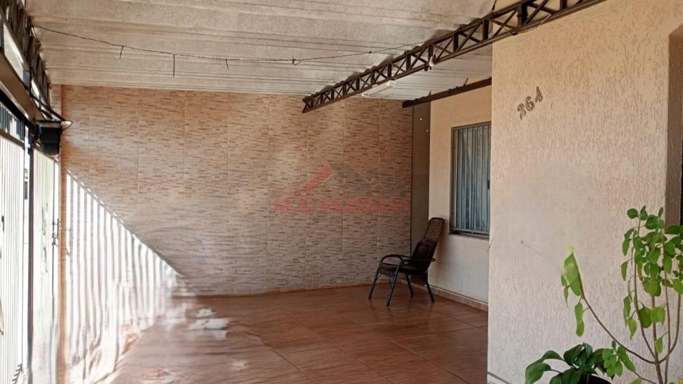 CASA NA Vila Operária em Assis