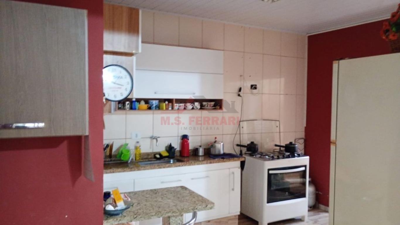 CASA NA Vila Operária em Assis