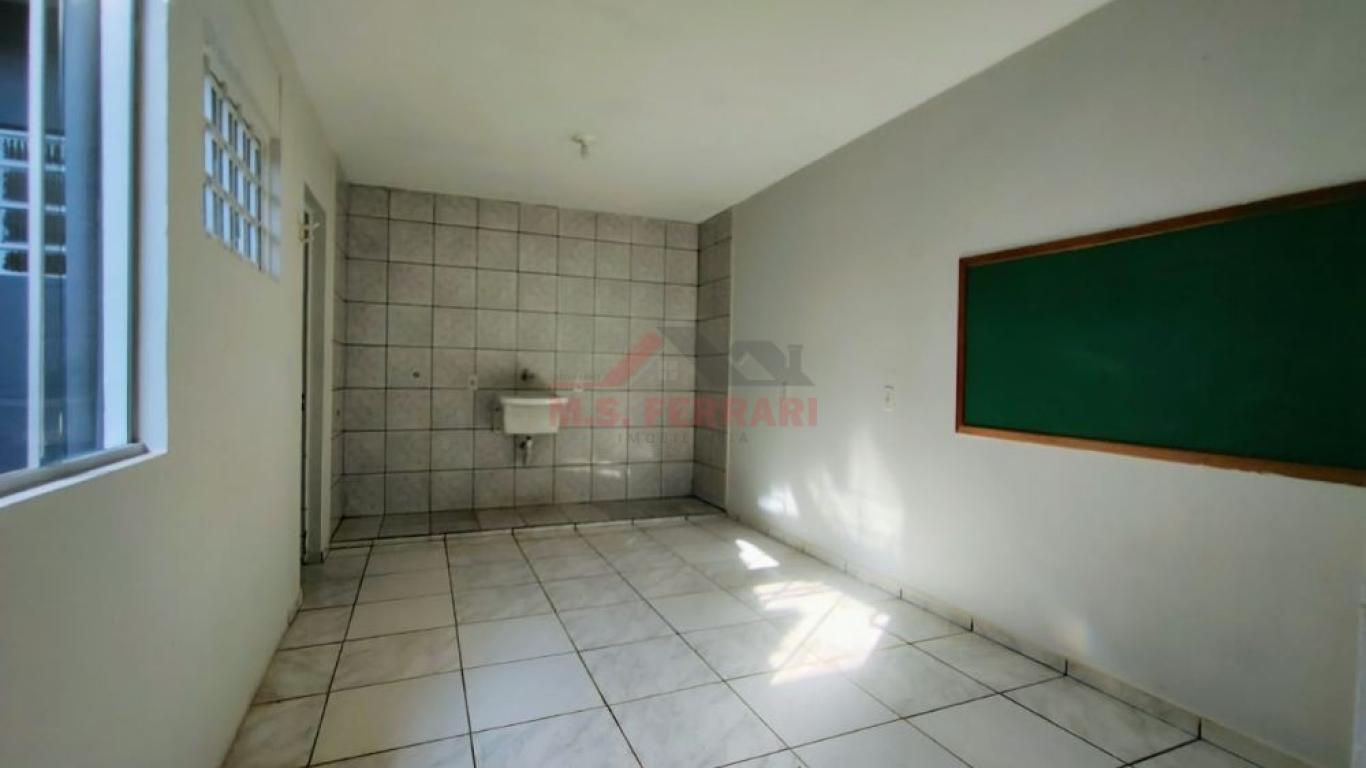 CASA NA Vila dos Comerciários em Assis
