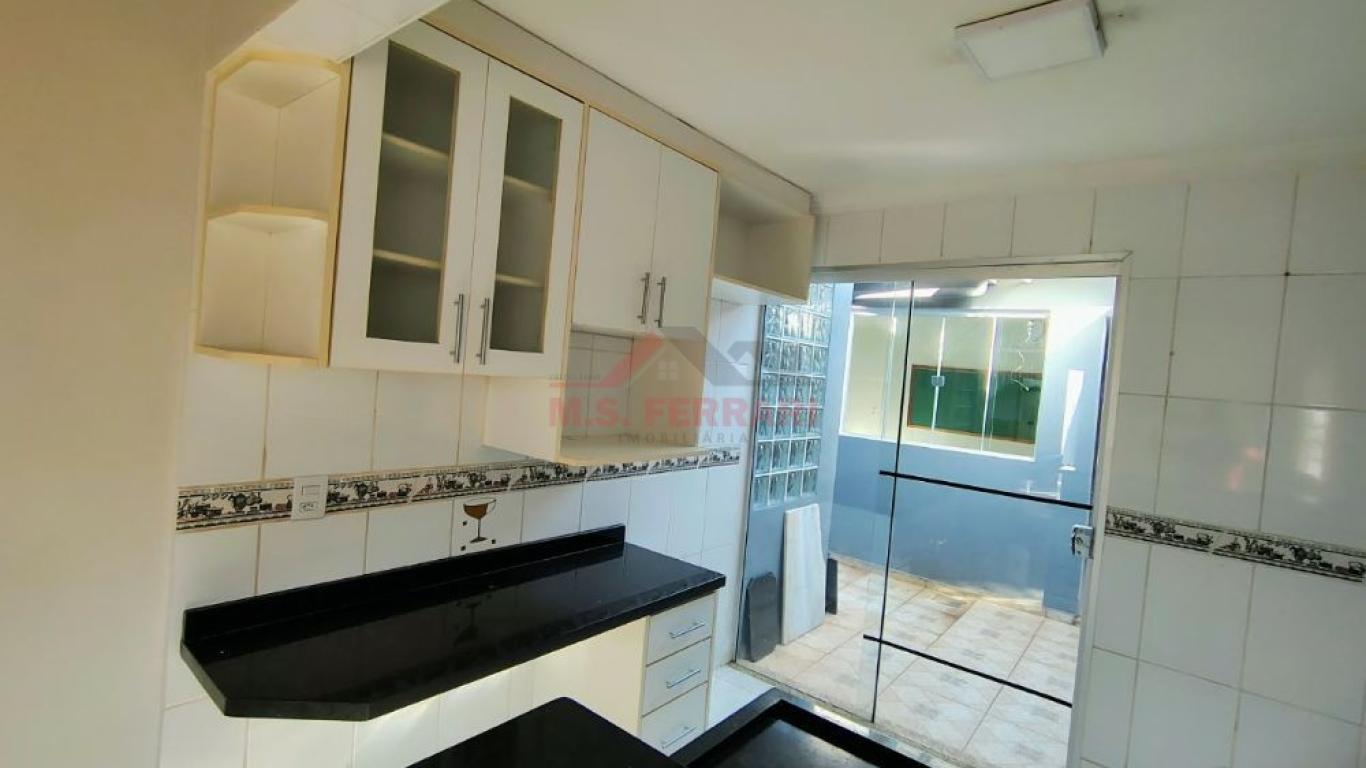 CASA NA Vila dos Comerciários em Assis