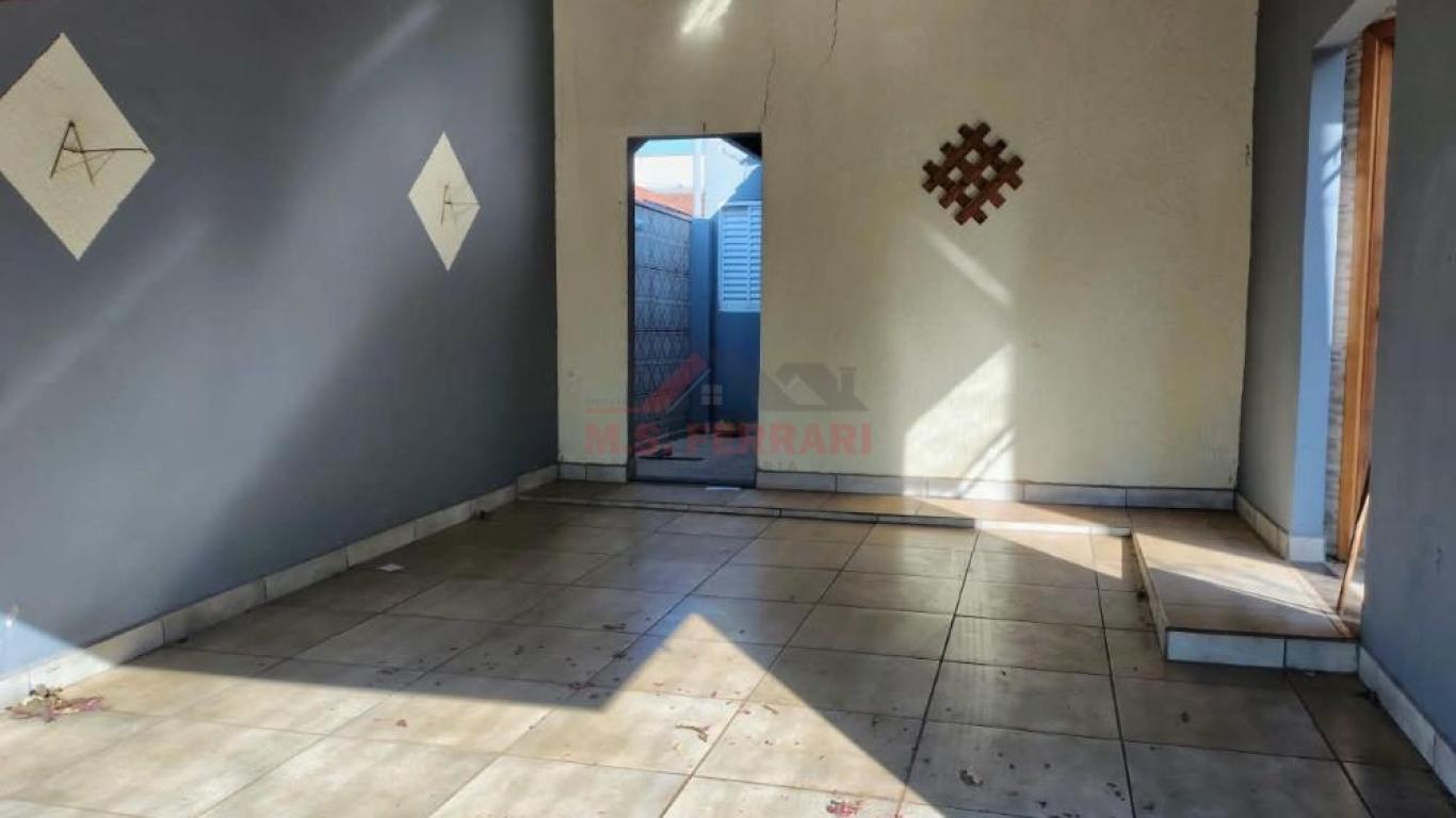 CASA NA Vila dos Comerciários em Assis