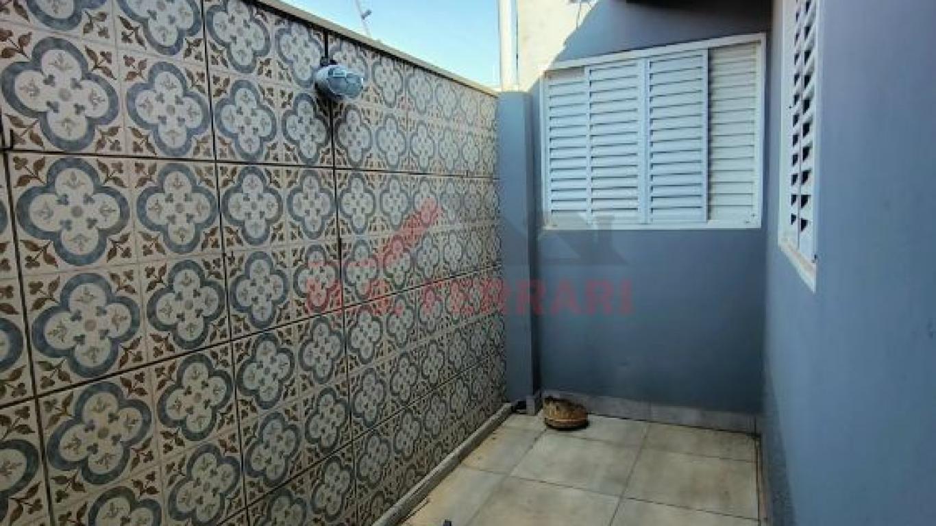 CASA NA Vila dos Comerciários em Assis