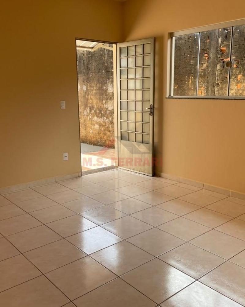 CASA NA Vila Central em Assis