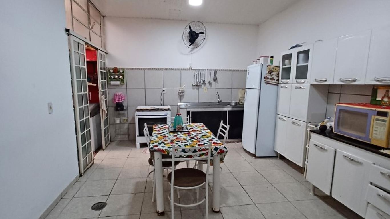 CASA NO Jardim Morumbi em Assis