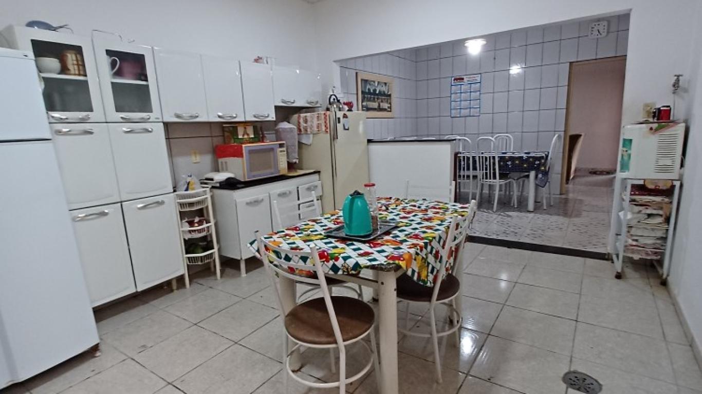 CASA NO Jardim Morumbi em Assis