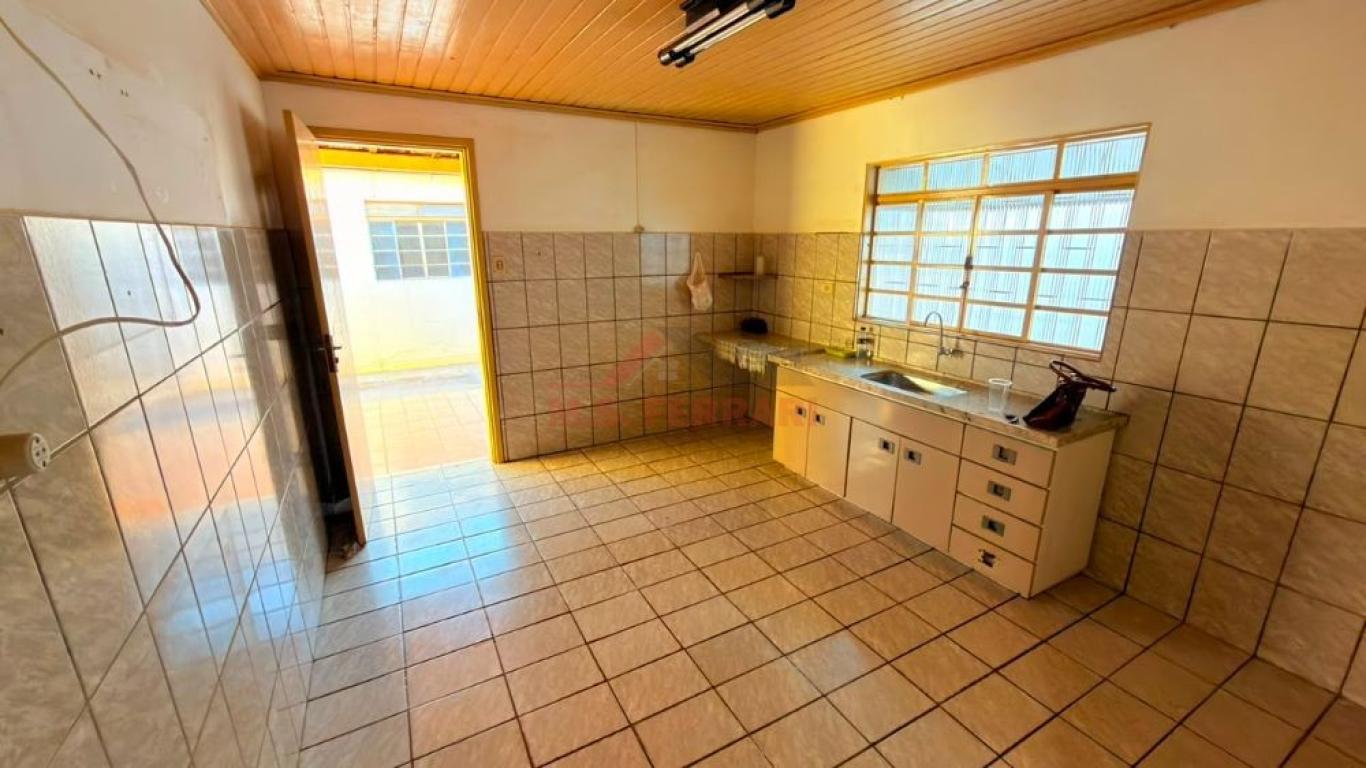 CASA NA Vila Santa Cecília em Assis