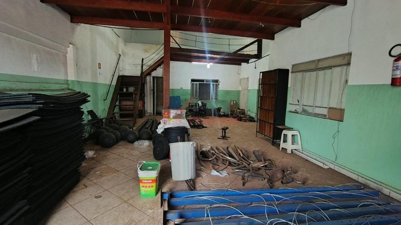 PONTO COMERCIAL NA Vila Ouro Verde em Assis