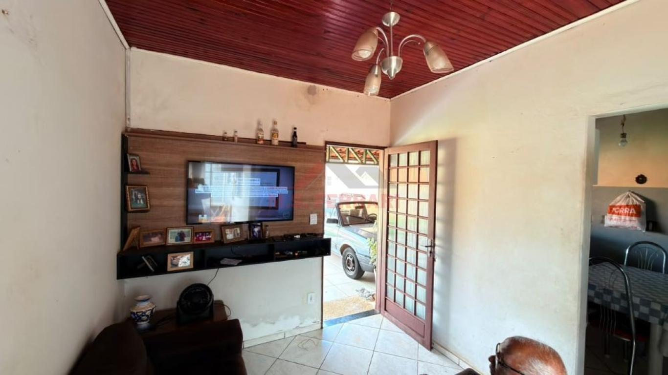 CASA NA Vila Ribeiro em Assis
