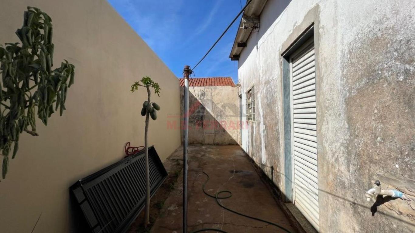 CASA NA Vila Nova Santana em Assis
