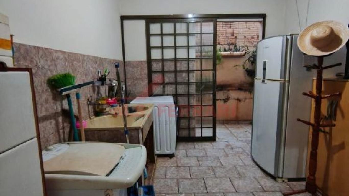 CASA NA Conjunto Habitacional Irmã Catarina em Assis