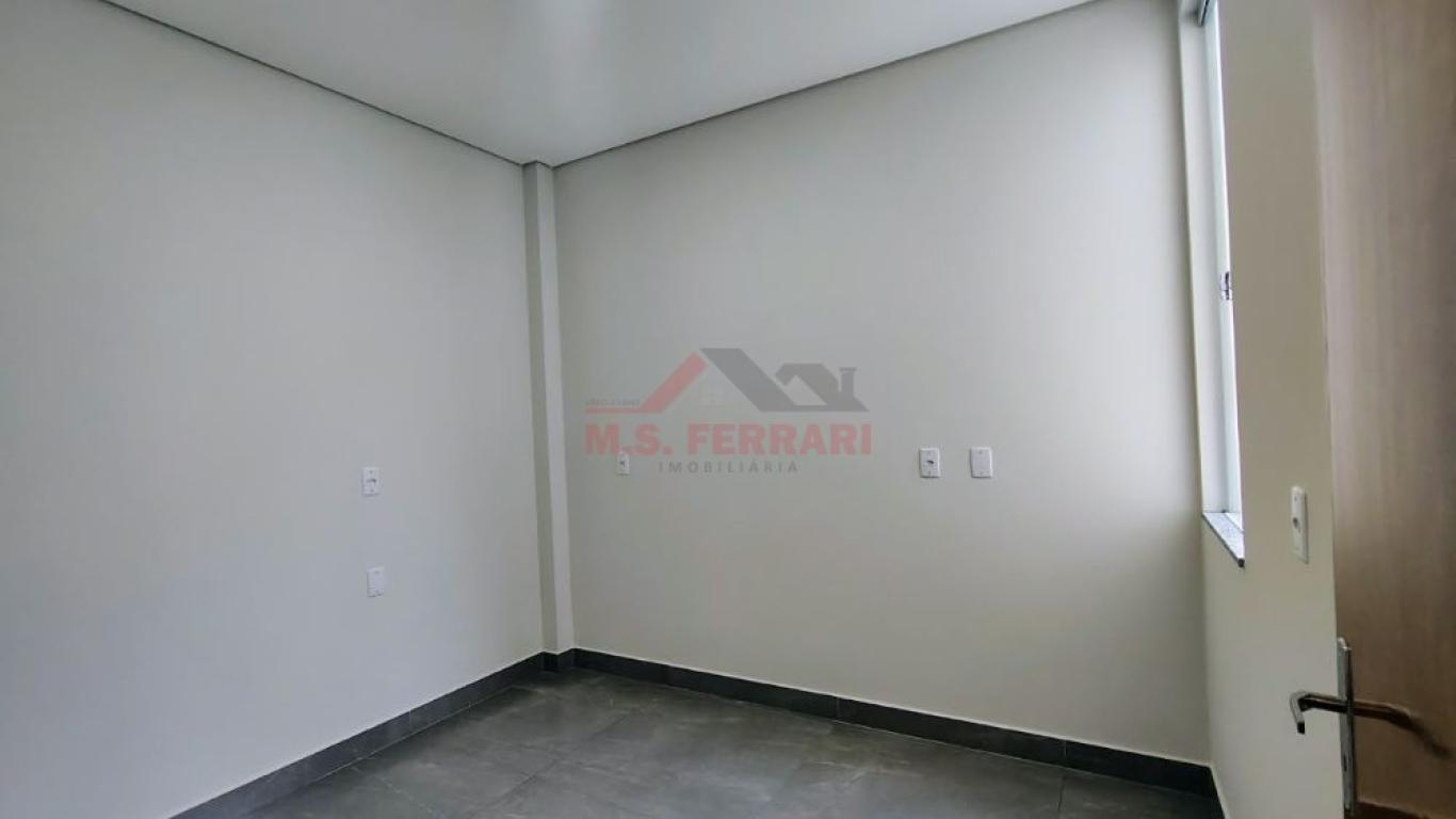 CASA NO SAN FERNANDO VALLEY em Assis