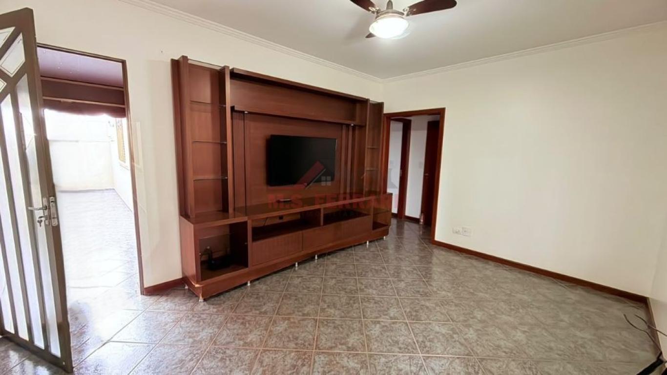 CASA NA Vila Glória em Assis