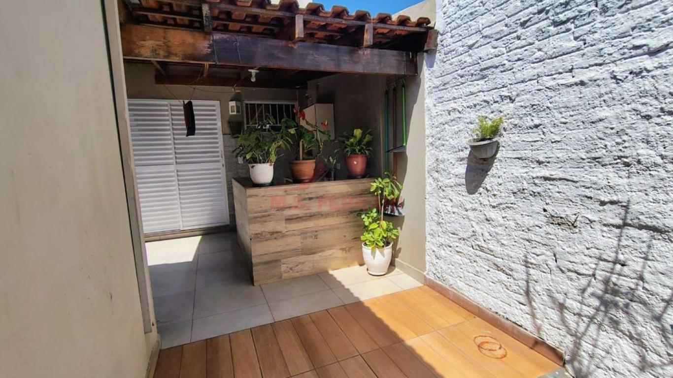 CASA NA Conjunto Habitacional Assis IV em Assis