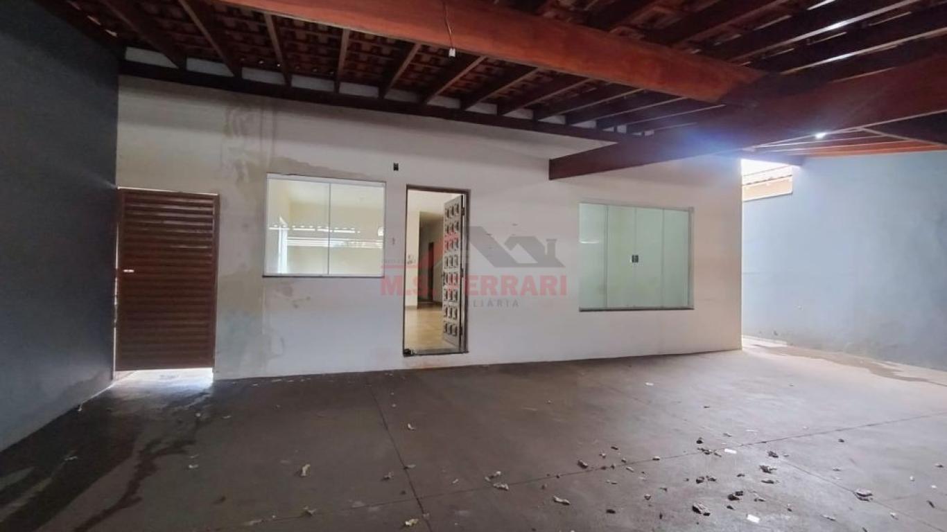 CASA NA Vila Tênis Clube em Assis