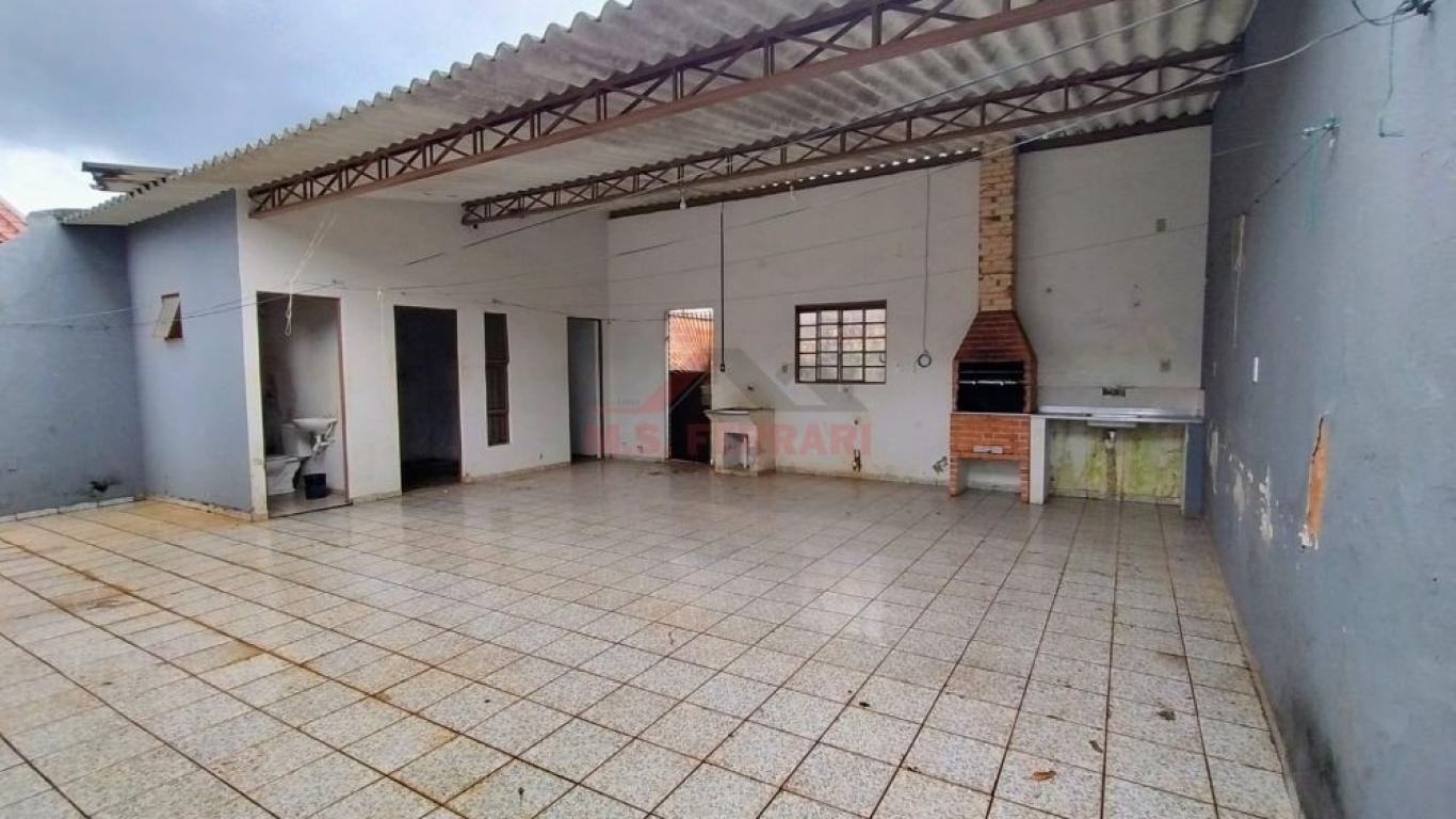 CASA NA Vila Tênis Clube em Assis