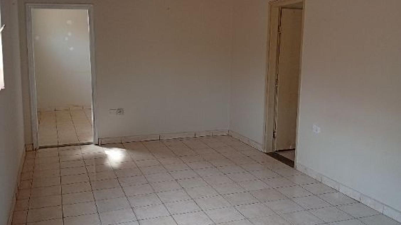 CASA NA Vila Operária em Assis