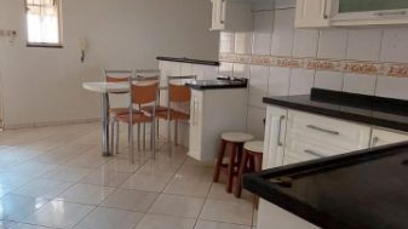 CASA NO Jardim Paulista em Assis